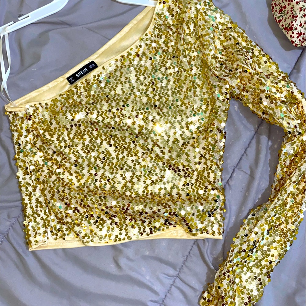 Gold 1 sleeve crop top